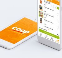 afbeelding van telefoon met coop-app erop