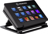 Het Elgato Stream Deck Toetsenpaneel met drie rijen van vijf toetsen